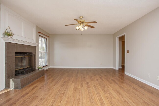 Building Photo - 3 Bed/2 Bath NEST in Beaver Run