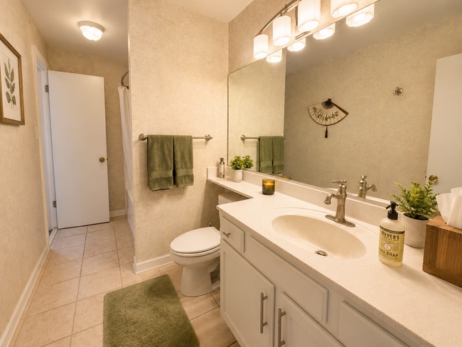 Building Photo - 2717 Seashore Cove