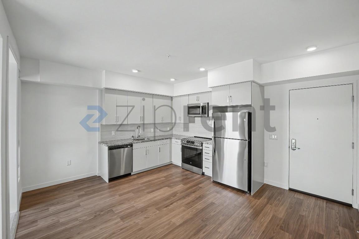 Building Photo - Unit 316