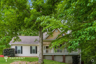 Building Photo - Spacious 4-Bedroom Home