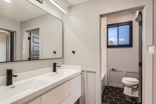 Building Photo - 1707 Spyglass Dr