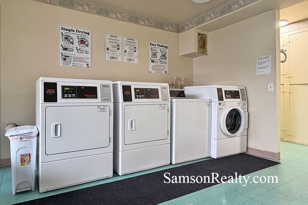 Building Photo - 400 Narragansett Pkwy