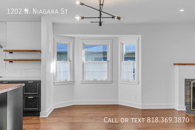 Building Photo - 1202 N Niagara St