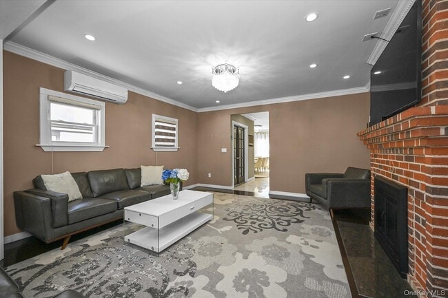 Building Photo - 85-16 Abingdon Rd