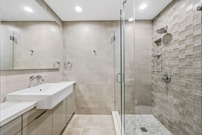 Building Photo - 2835 Polo Island Dr