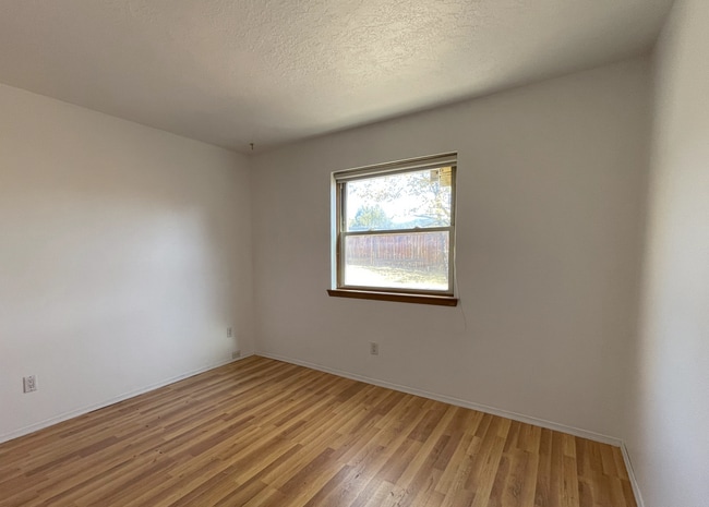 Building Photo - 1876 Brillante Ln