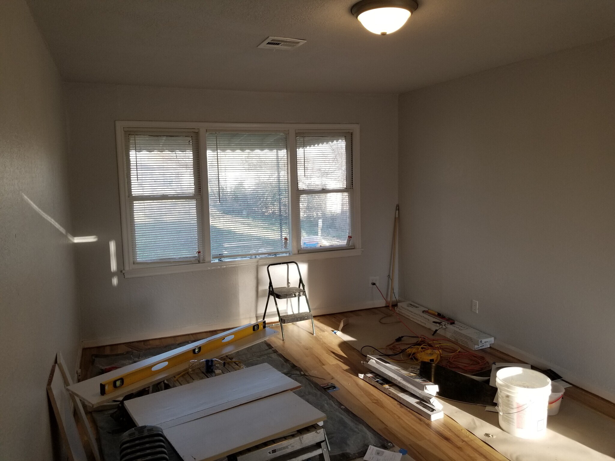 Building Photo - 1439 N Olympia Ave