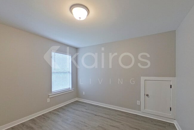 Building Photo - 11401 Crimson Ridge Rd