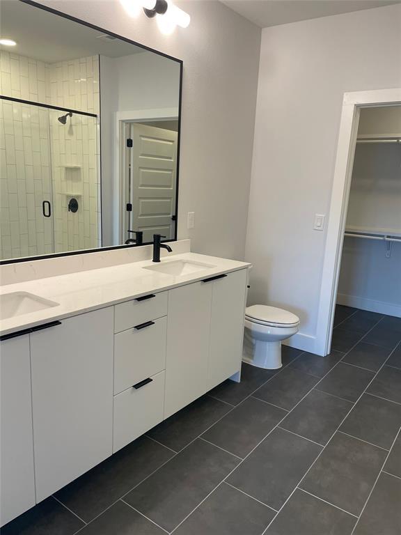 Building Photo - 2500 Longview St