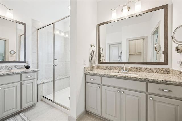 Building Photo - 1000 Redbrick Ln