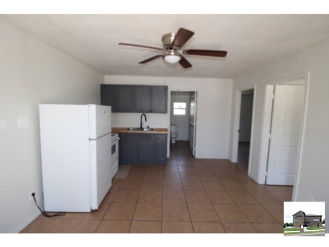 Building Photo - 714 S 20th St