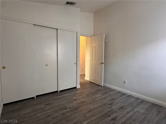 Building Photo - 6521 Bellwood Ct