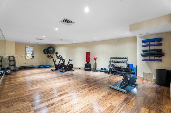 Building Photo - 50 Biscayne Blvd