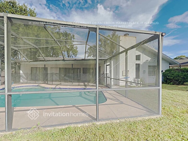 Building Photo - 1207 Sandalwood Dr