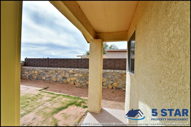 Building Photo - 14164 Robert Ituarte Dr