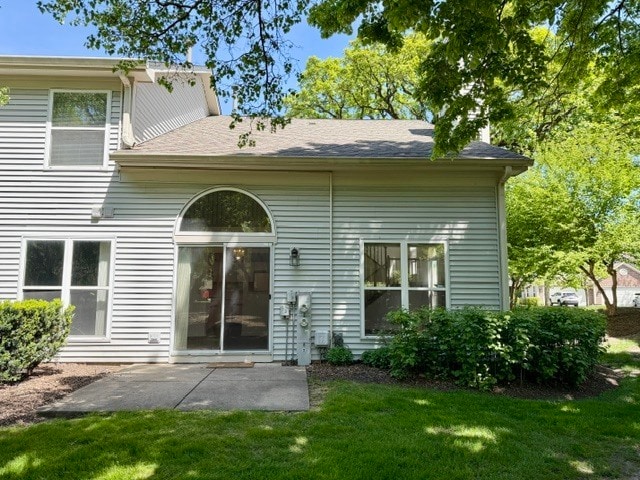 Building Photo - 801 N Shady Oaks Dr