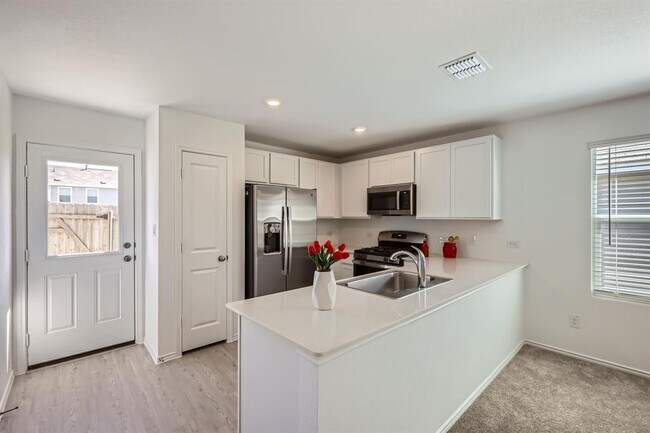 Building Photo - 206 Sambre St