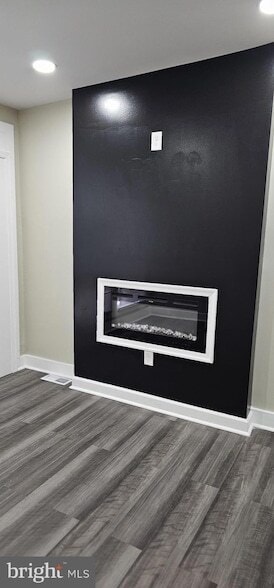 Building Photo - 1531 W Fairmount Ave