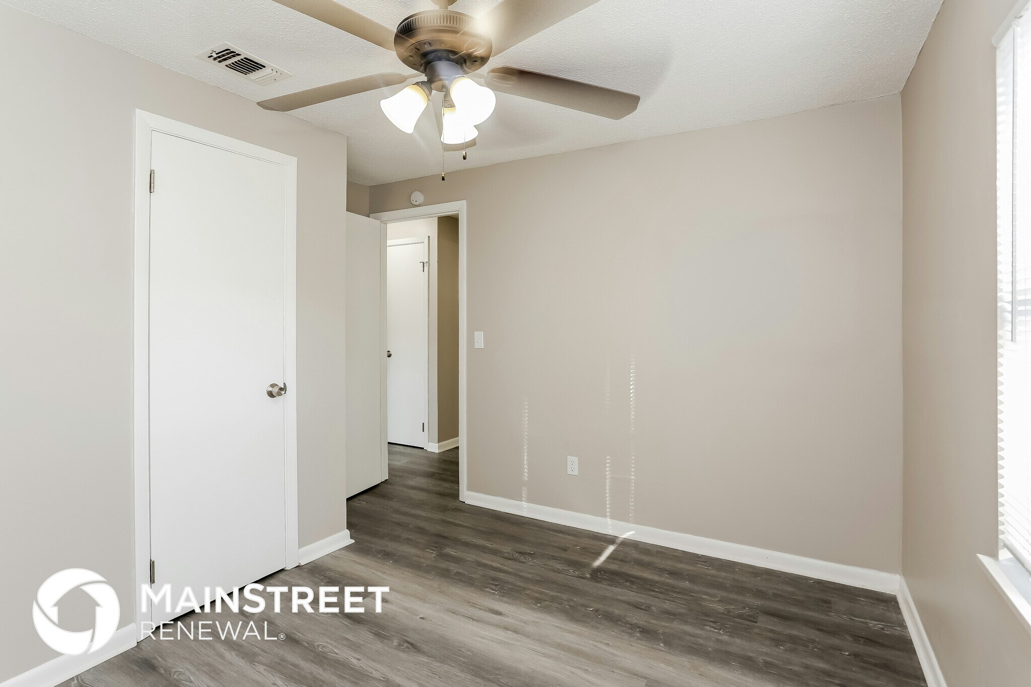 Building Photo - 4284 Key Vega Dr S