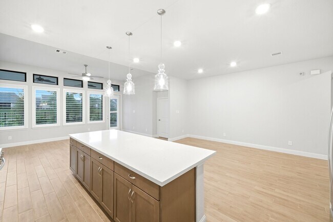 Building Photo - 7631 Cattail Shallows Ln