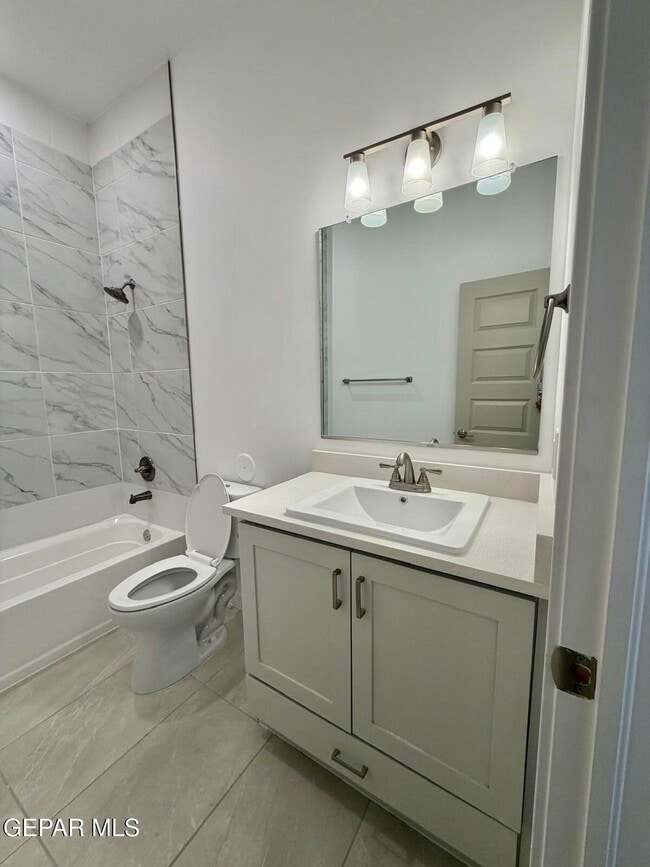 Building Photo - 13912 Garforth Ave