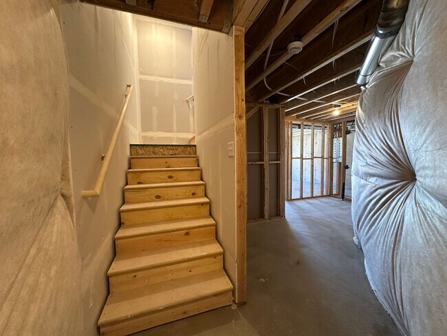 Building Photo - 5280 Acacia Dr