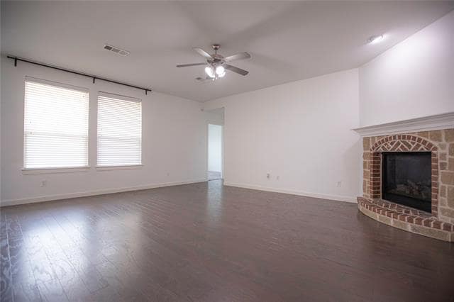 Building Photo - 404 Barnstorm Dr