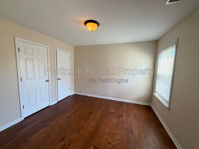 Building Photo - 4315 Avondale Ln