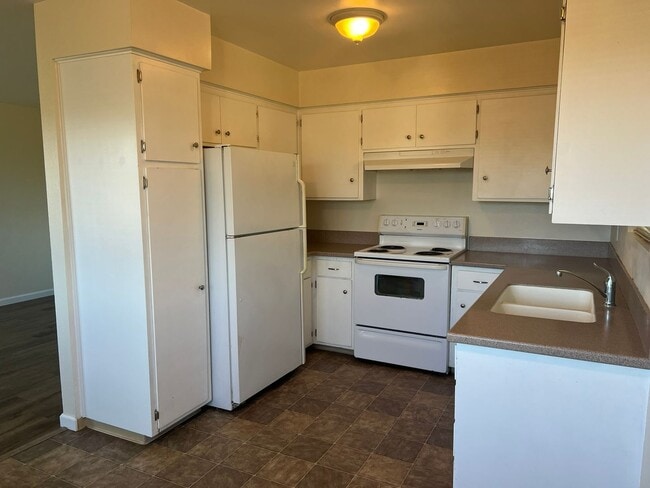 Building Photo - LSSTE715