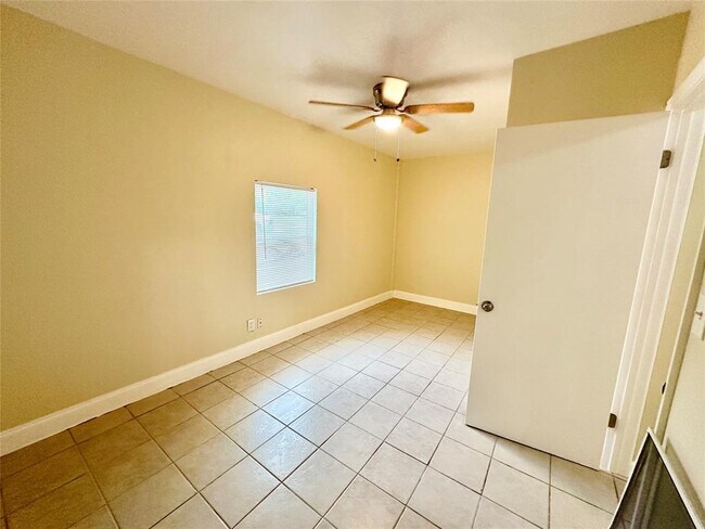 Building Photo - 5206 Regency Cove