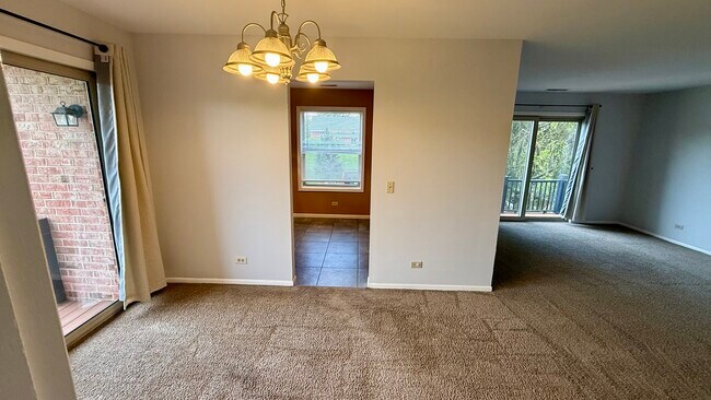 Building Photo - 1501 Raymond Dr