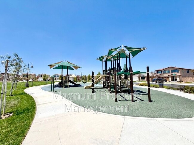 Building Photo - 30607 Cyclone Ave