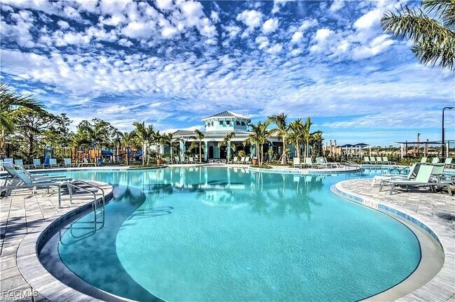 Building Photo - 3500 Acapulco Cir