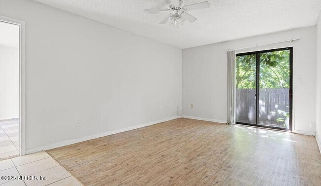 Building Photo - 5758 Newberg Ln