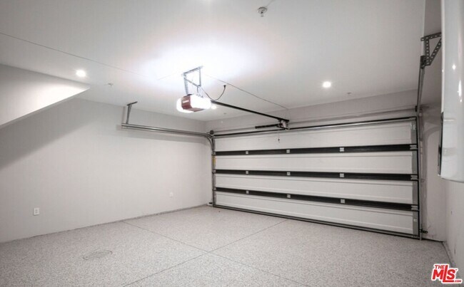 Building Photo - 4429 Tujunga Ave