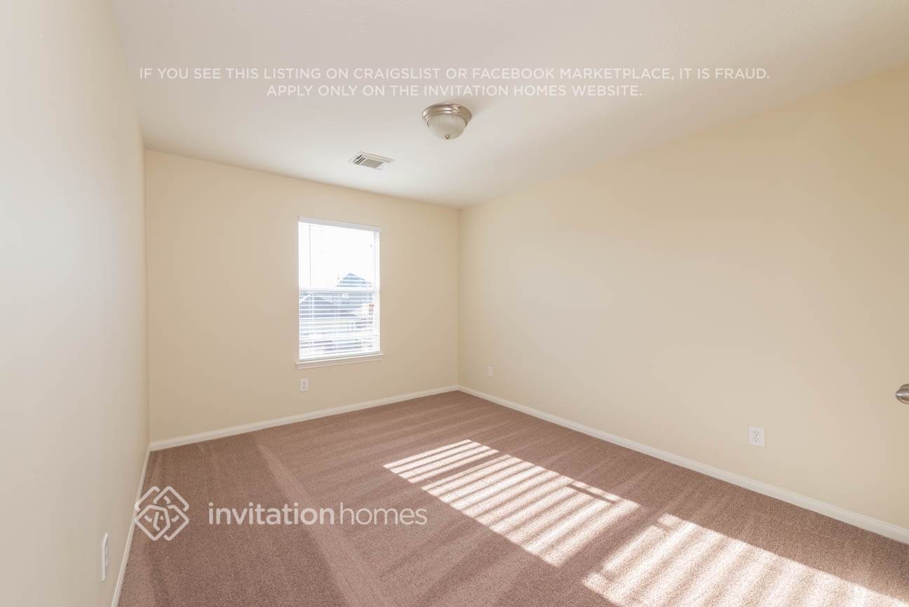 Building Photo - 6333 Mountain Pines Ln