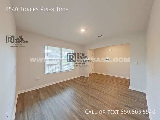Building Photo - 6540 Torrey Pnes Trce