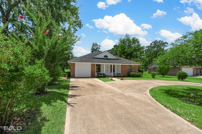 Building Photo - Check Out this 3 bed 2 bath in North Shreveport!