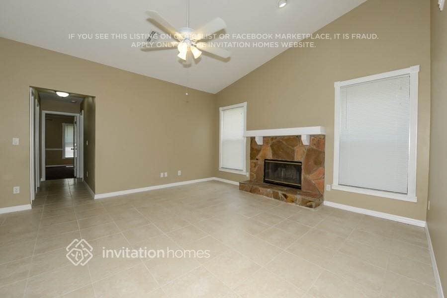 Building Photo - 8546 Thrasher Ct
