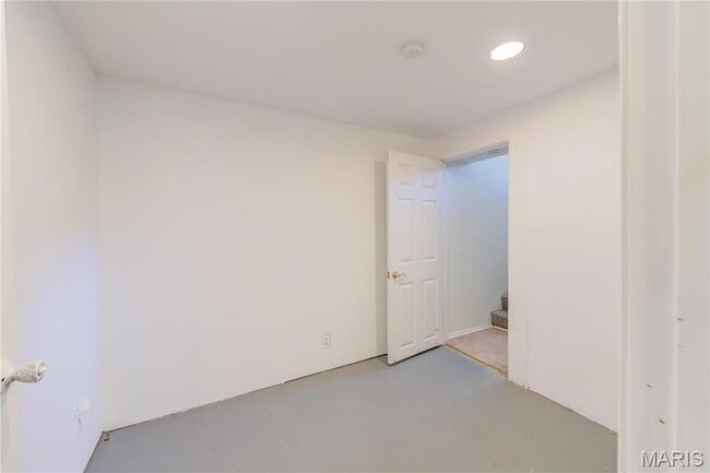 Building Photo - 1219 Blairshire Dr