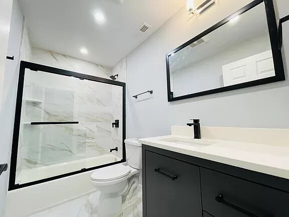 Building Photo - 487 Lincoln St