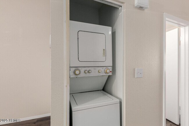 Building Photo - 4601 N 102nd Ave