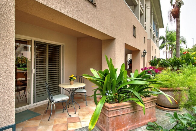 Building Photo - Stylish Dream Condo located across the street from East Beach! Santa Barbara:)