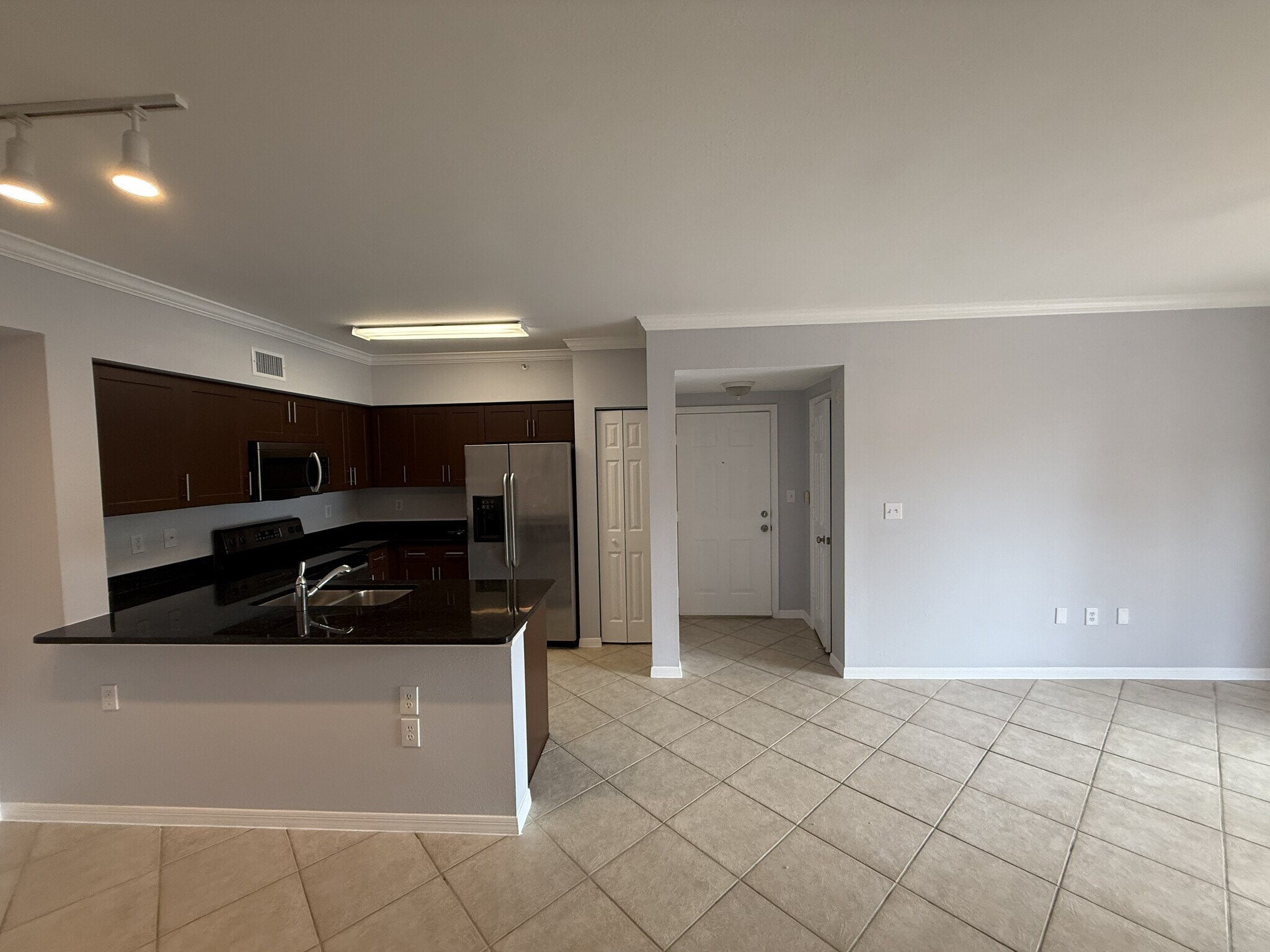 Building Photo - 6386 Emerald Dunes Dr