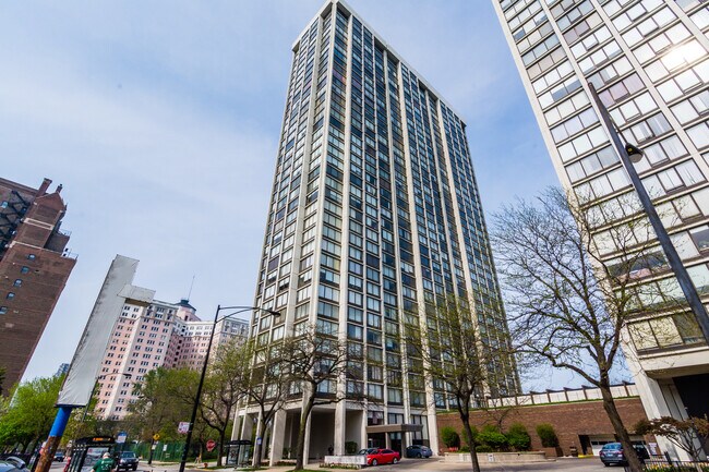 Primary Photo - 5455 N Sheridan Rd