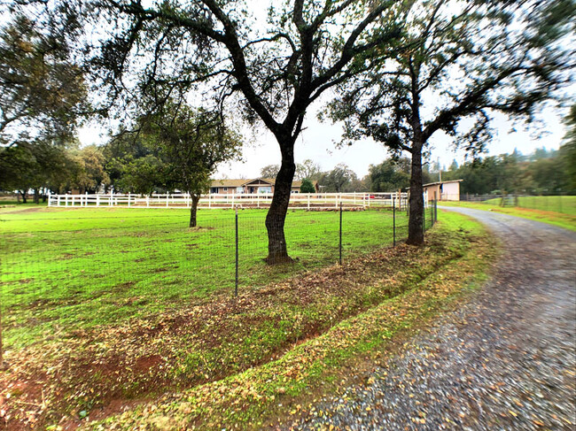 Building Photo - 5241 Pilot View Dr