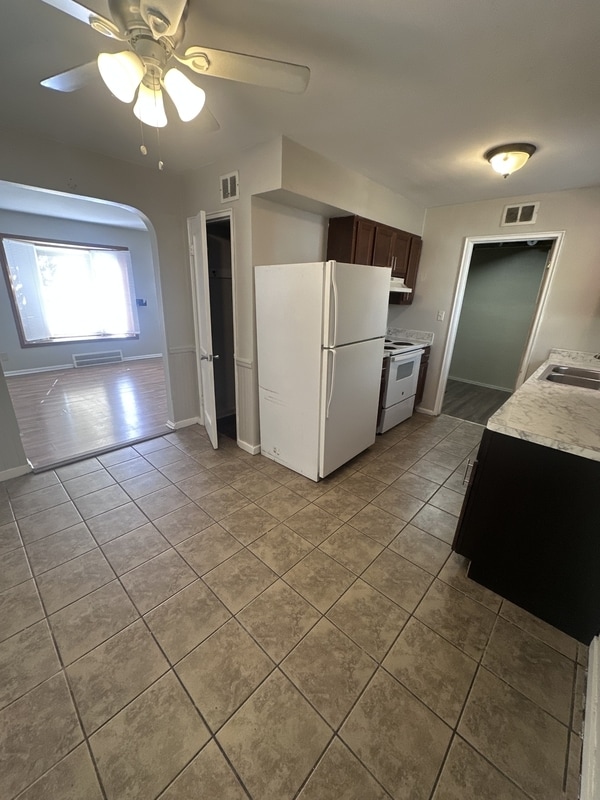 Building Photo - 21271 Priday Ave