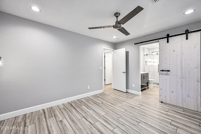 Building Photo - 3735 W Charlotte Dr