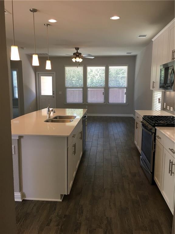 Building Photo - 9402 Privet Dr