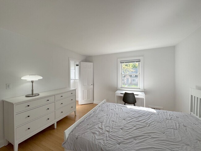 Building Photo - "COMING SOON" Stylish 4-Bedroom Home with Large Backyard in Tenafly, NJ